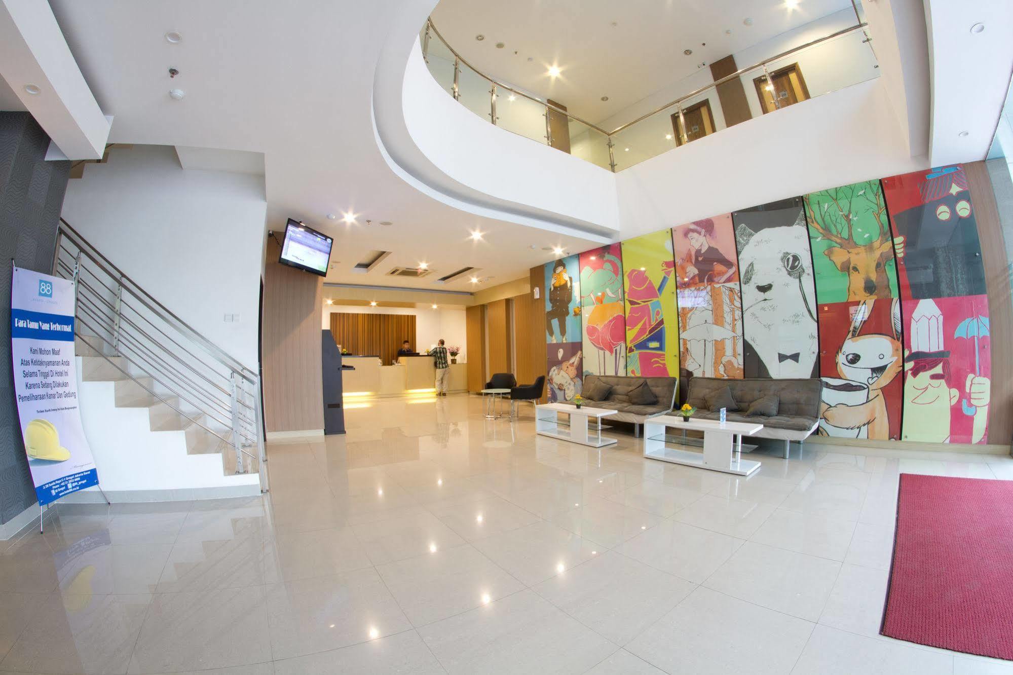 Hotel 88 Grogol Jakarta By Wh Eksteriør bilde